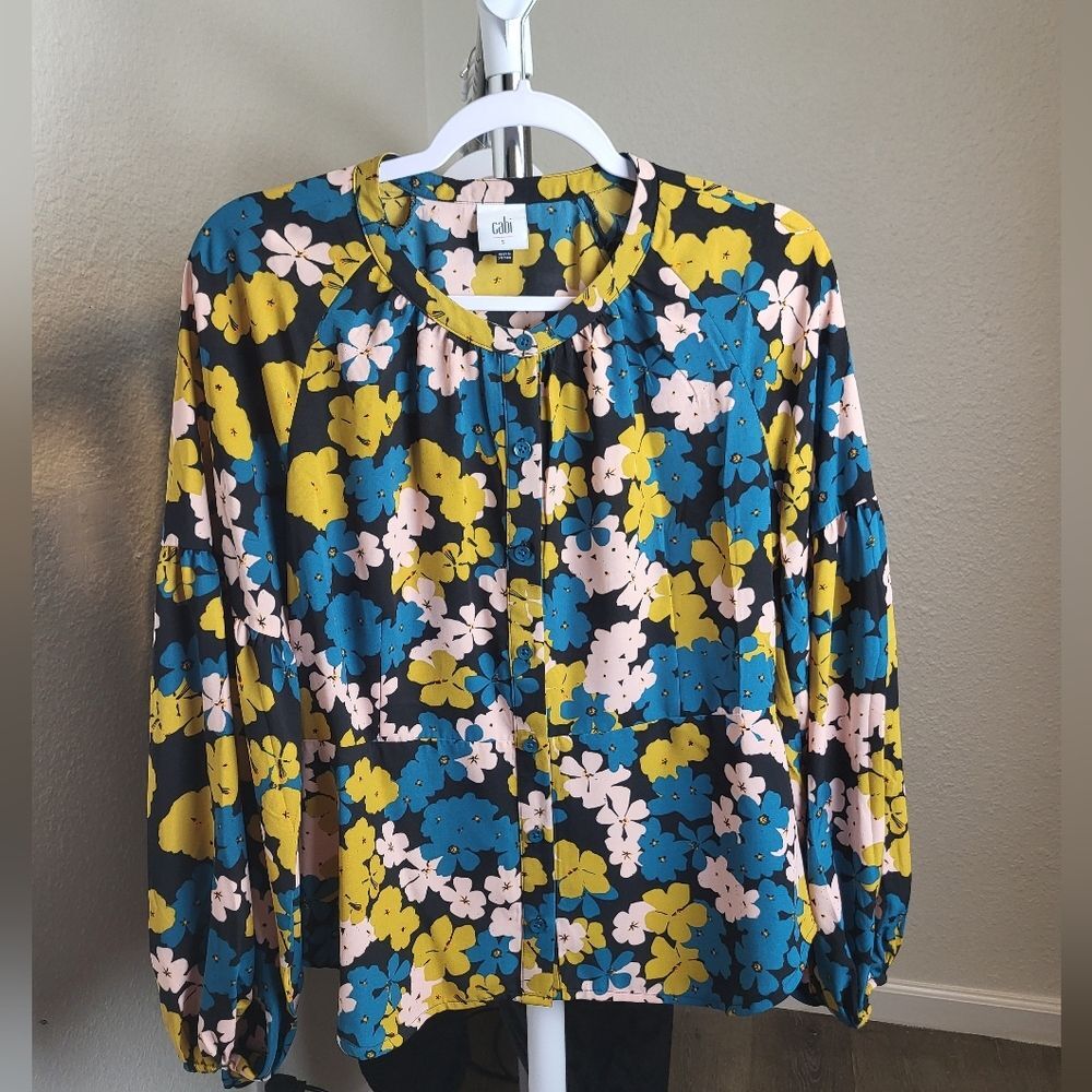 Cabi Favorite Blouse Floral Balloon Sleeve Button up Multi small